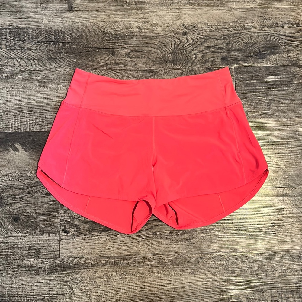 Lululemon speed up shorts size 8 in lipgloss
